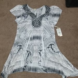 New women's top world unity